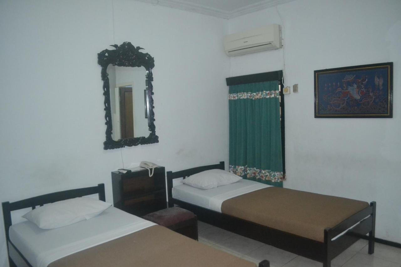 Hotel Srikandi Semarang Exterior photo