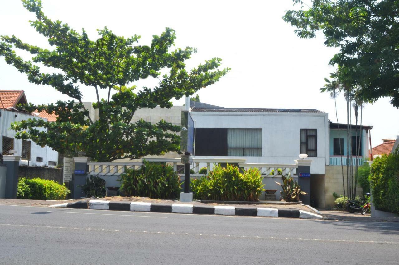 Hotel Srikandi Semarang Exterior photo