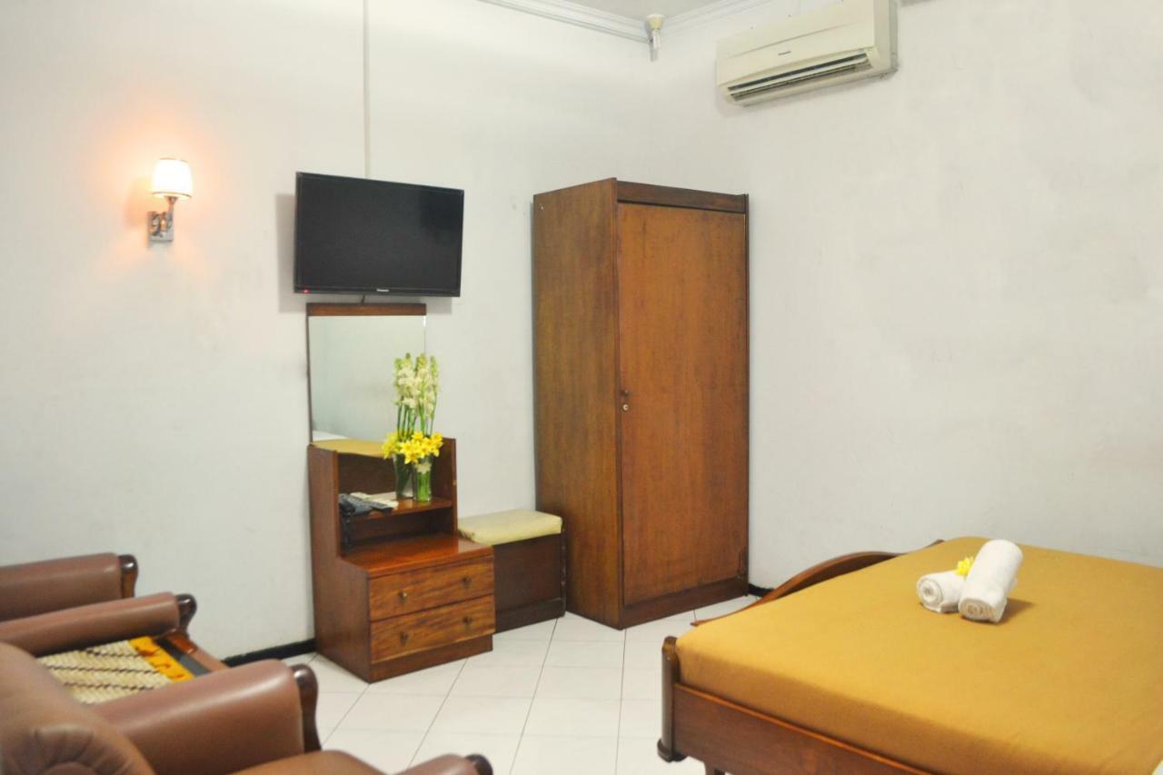 Hotel Srikandi Semarang Exterior photo