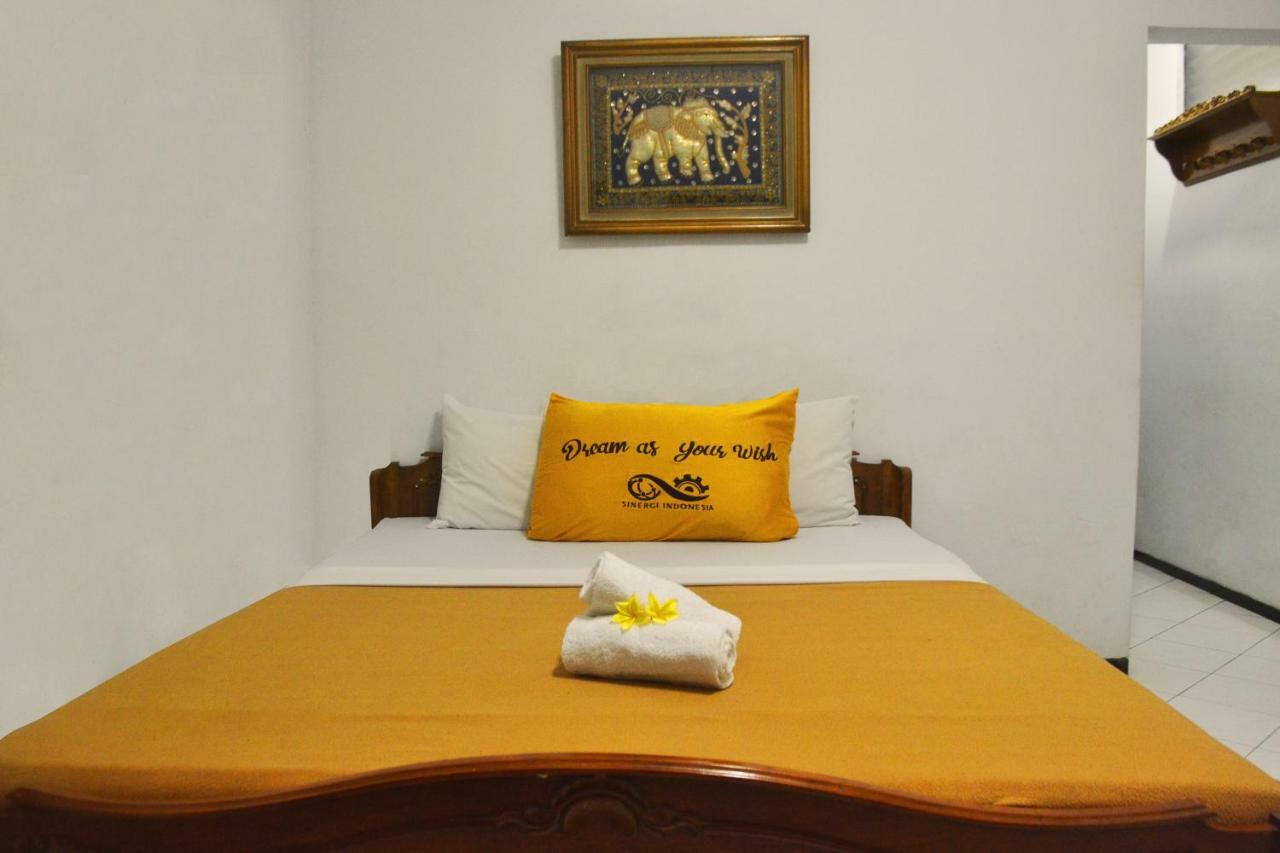 Hotel Srikandi Semarang Exterior photo